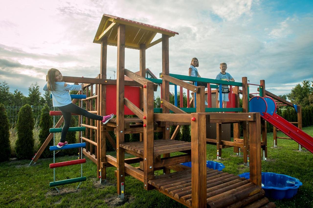 Aqua Fun Domki Z Basenem Ujście-Darłowskie Eksteriør billede