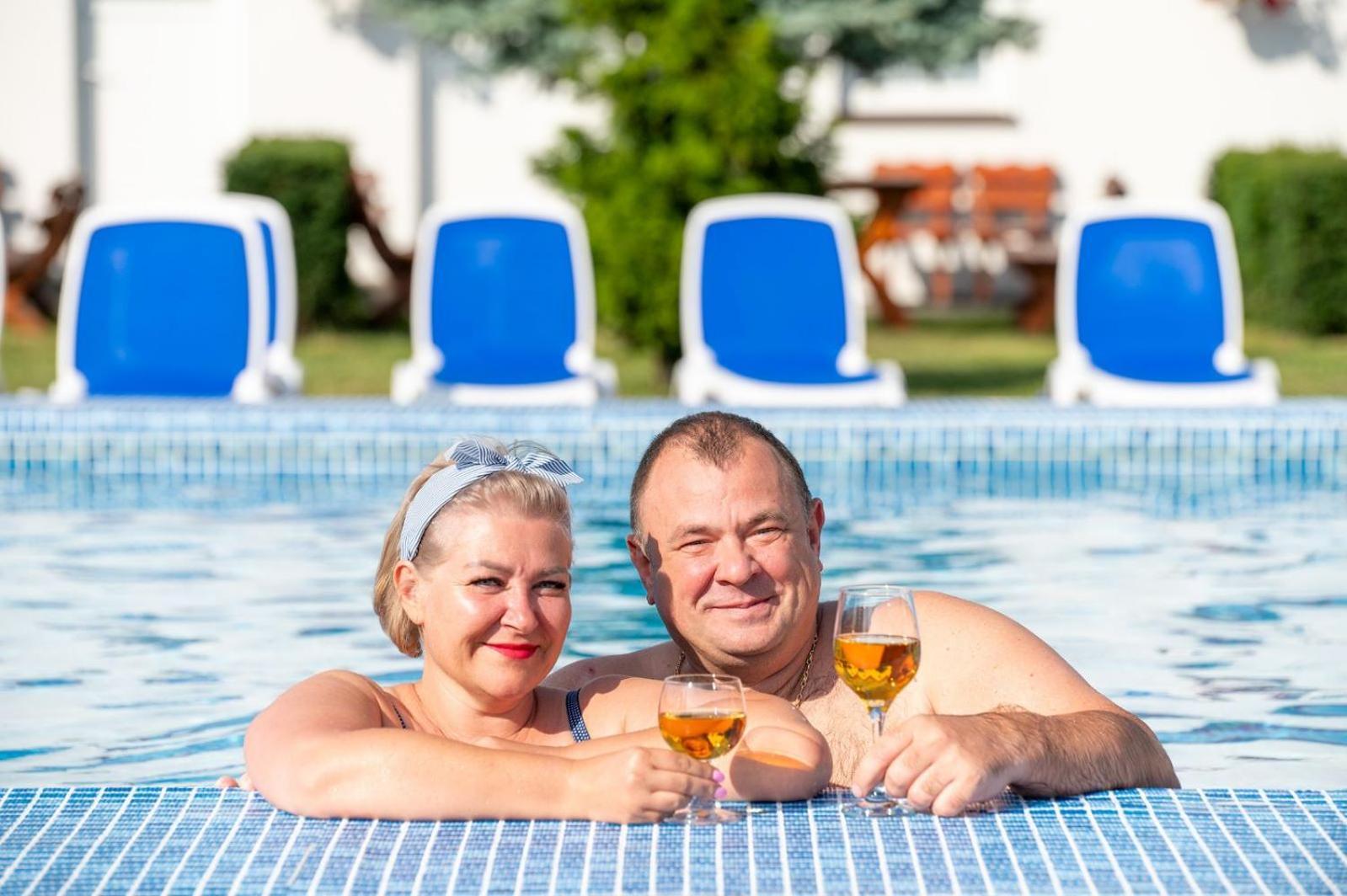 Aqua Fun Domki Z Basenem Ujście-Darłowskie Eksteriør billede